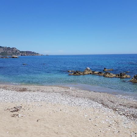 Appartamenti via Lombardo Giardini Naxos Esterno foto