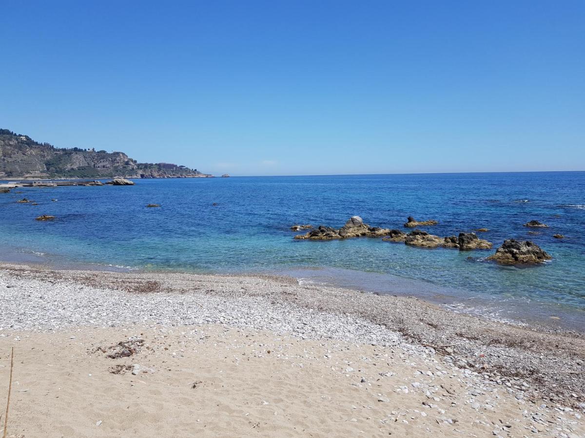 Appartamenti via Lombardo Giardini Naxos Esterno foto