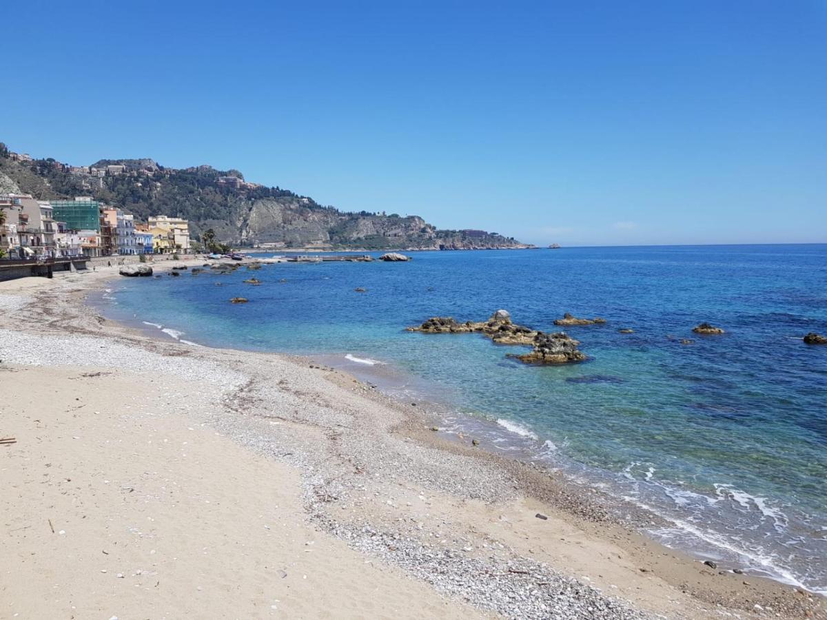 Appartamenti via Lombardo Giardini Naxos Esterno foto