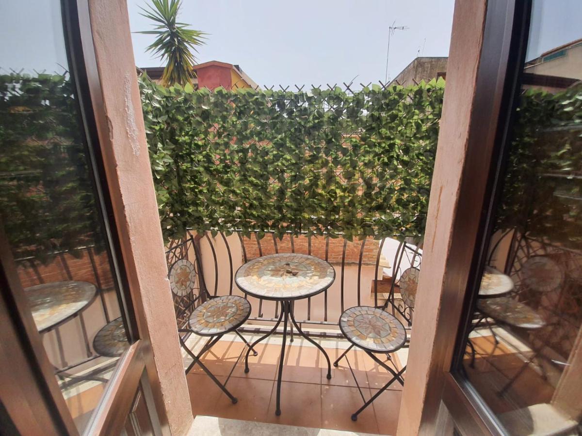 Appartamenti via Lombardo Giardini Naxos Esterno foto